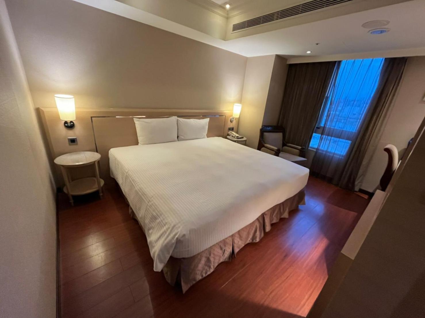Taichung Charming City Hotel Екстериор снимка