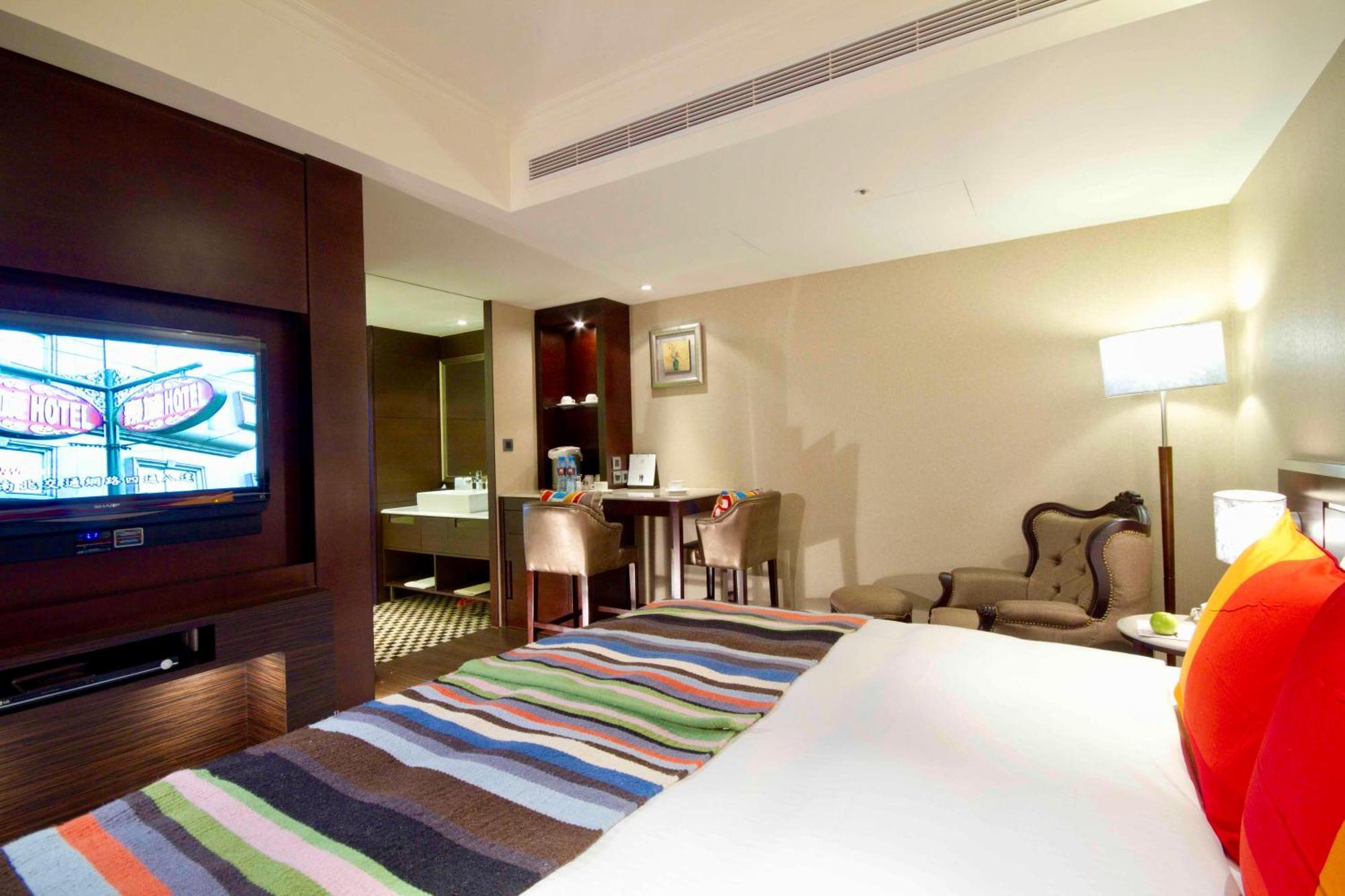 Taichung Charming City Hotel Екстериор снимка
