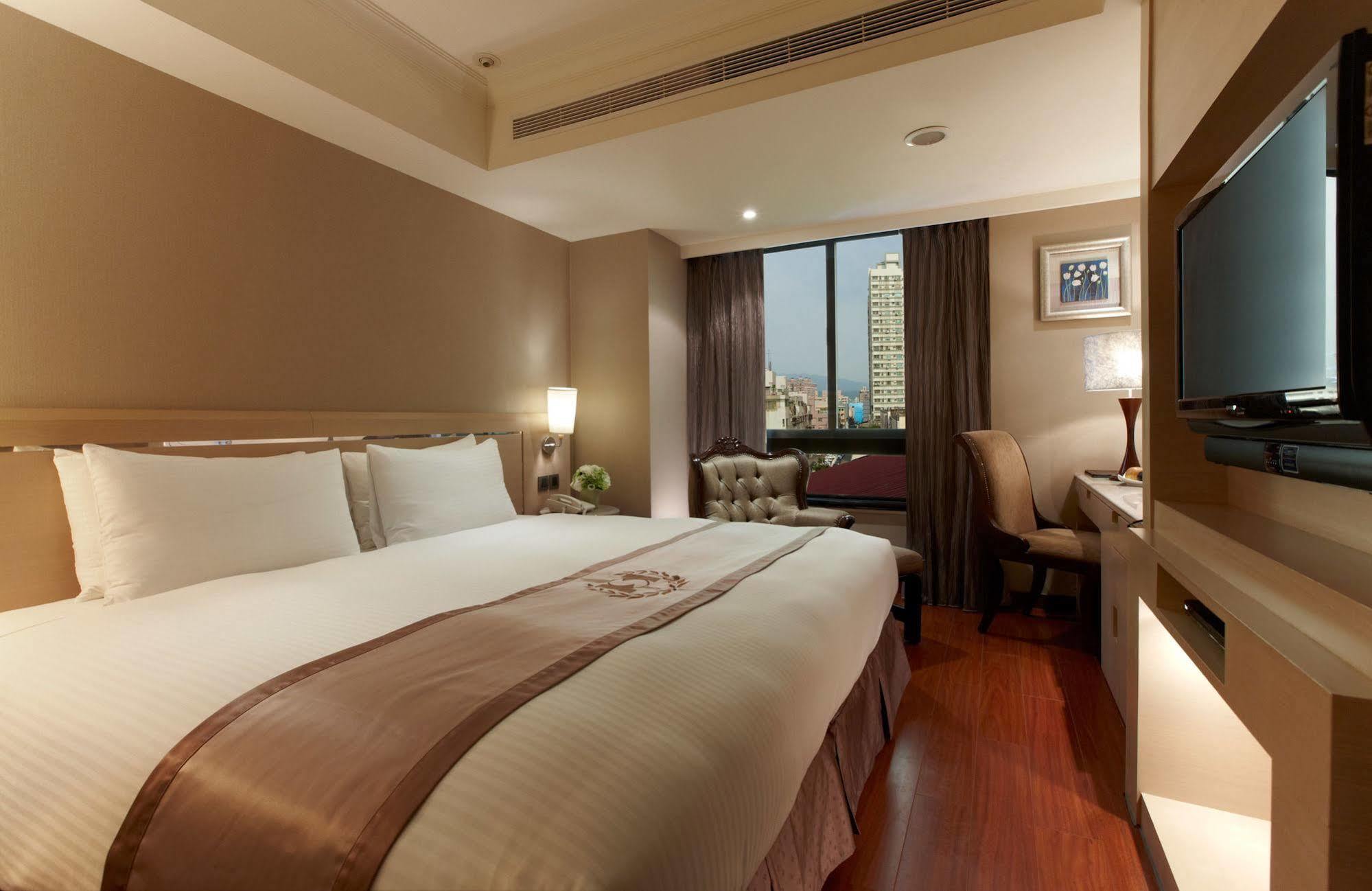 Taichung Charming City Hotel Екстериор снимка