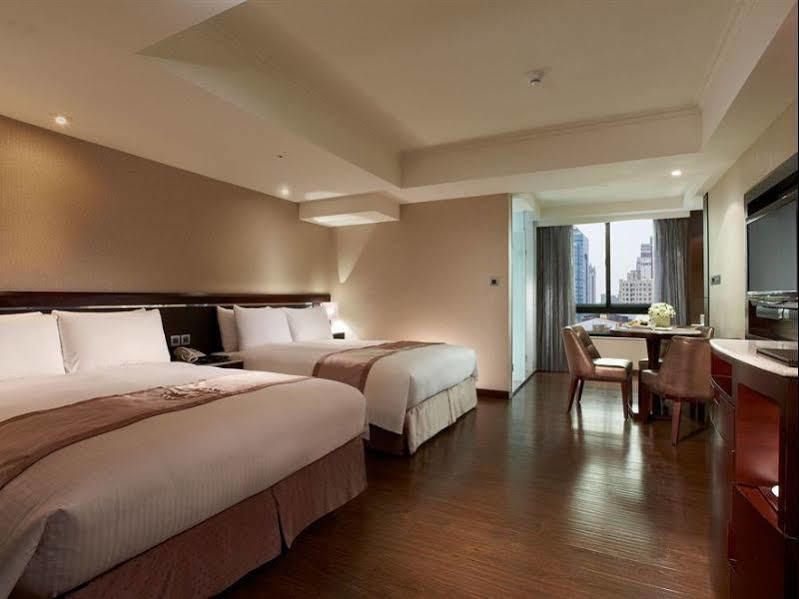 Taichung Charming City Hotel Екстериор снимка